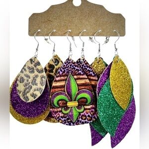 Three pair fashion jewelry pierced earrings. PU leather Colorful drop earrings.